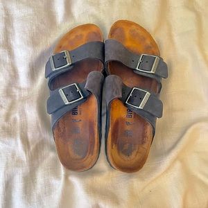 GUC Arizona Birkenstocks